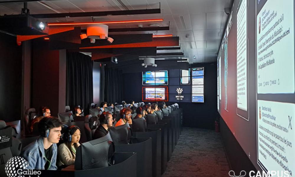 Visite des étudiants de Digital Campus à la salle Cyber Experience by GGE